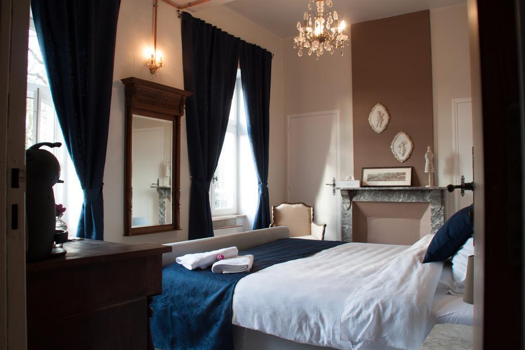 Château D' Aviette Givet Chambre photo